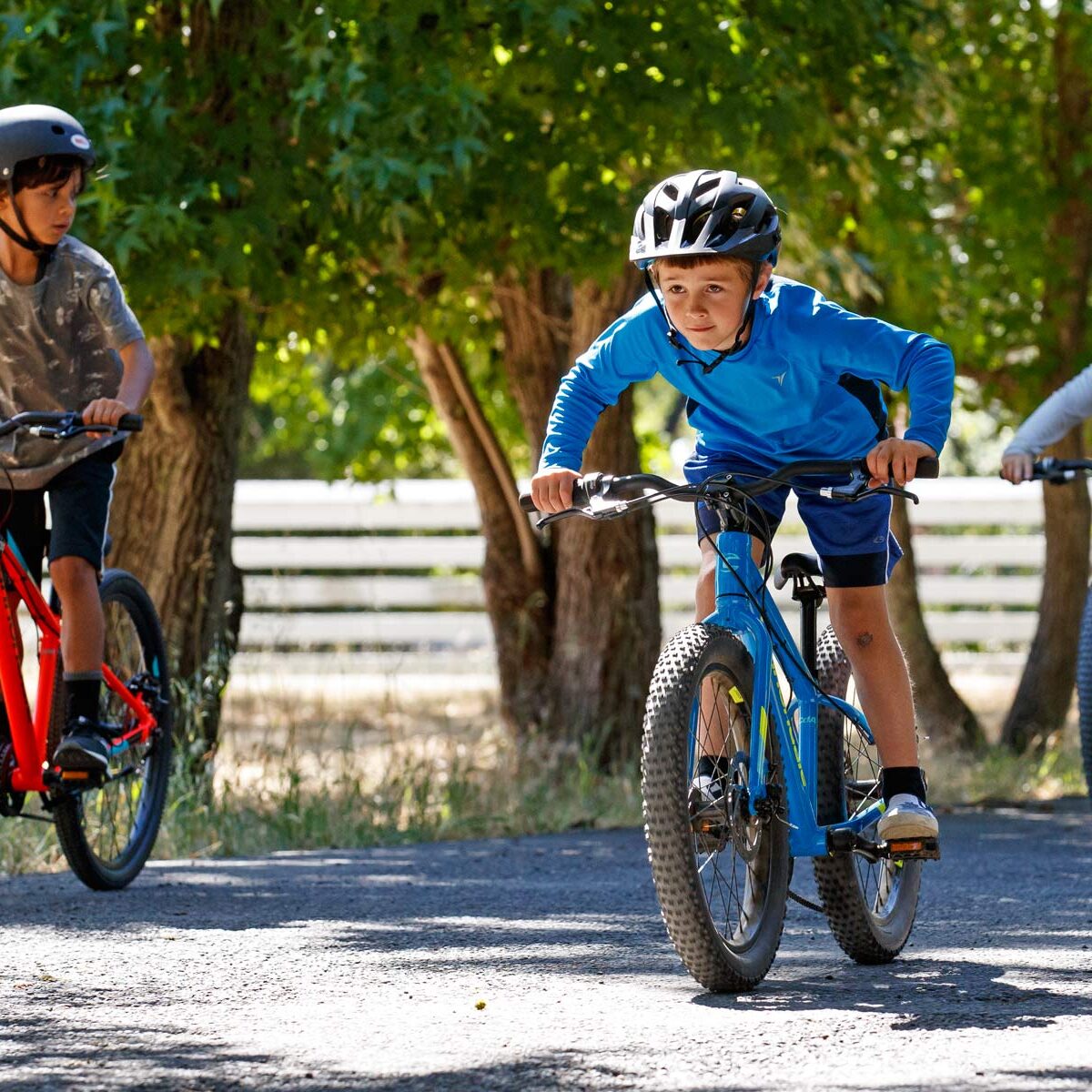 Cannondale-Kids-riding